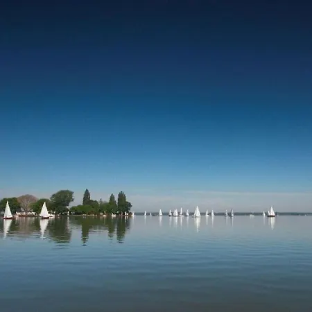 Lueerssen Directly By The Sea 2 *