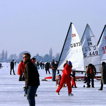 Lueerssen Directly By The Sea 2